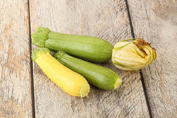 Raw baby organic zucchini heap