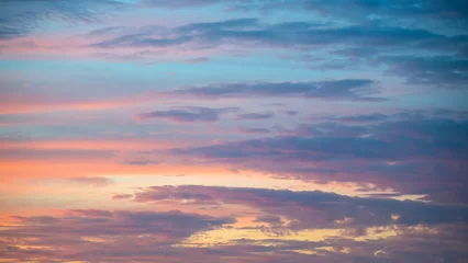 Poster Ciel rougeoyant au coucher du soleil © patrick