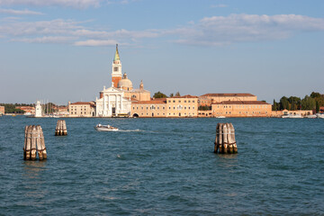 Fototapeta na wymiar view to island of san Michele, the cemetery island of Venice