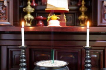 小さなお供え餅のあるお正月の仏壇