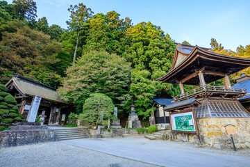 Fototapeta premium 初秋の立石寺（山寺） 山形県山形市 Risshakuji Temple in early autumn. Yamagata Pref, Yamagata City.