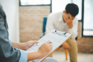 Psychologist listening to the problem of a patient with mental health problems, a patient for treatment encouragement Love and family problems, bipolar, depressed patients prevent suicide