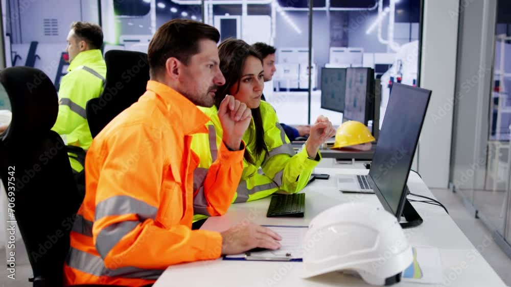 Aufkleber Engineer Operators Using Scada System