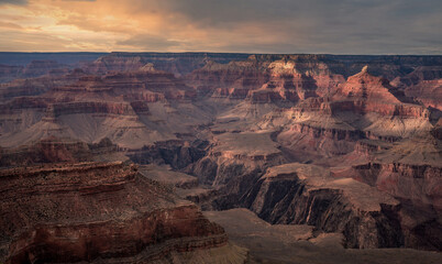 Fototapeta na wymiar Shadowing Light on Grand Canyon, Grand Canyon National Park, Arizona