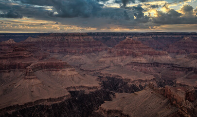 Fototapeta na wymiar Twilight Skies on the Grand Canyon, Grand Canyon National Park, Arizona