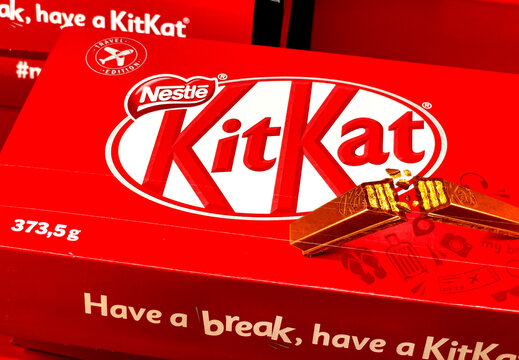 Package of Kit Kat box