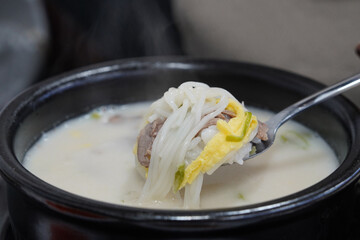 A thick soup made of beef, shank bones, and knucklebones gently simmered for hours. Rich in protein and calcium, beef bone soup is a great restorative food for postpartum mothers and elderly patients.