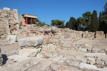 Fototapeta na wymiar ruined minoan palace (knossos) closed to heraklion in crete in greece