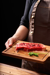 Images of raw meat, images of raw beef, images of raw pork, images of meat processed in restaurants
