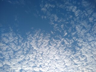 Obraz premium Altocumulus in sky