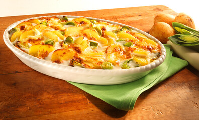Kartoffelgratin, Kartoffel überbacken, Gratin, Käse, Auflaufform, 