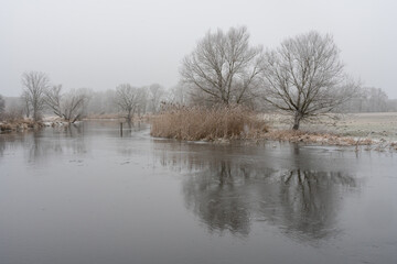 Obraz na płótnie Canvas Winter at Spree river
