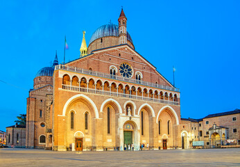 Fototapeta na wymiar Padova, St Anthony church