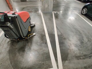 Cleaning floors with professional equipement - obrazy, fototapety, plakaty