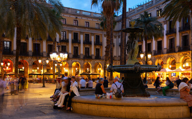 Placa Reial at night: square of restaurants and bars in Barri G?tic of Spanish Barcelona full of...