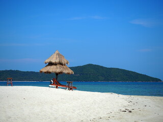 White Sand Blue Sea  Mud Sum Paradise Samui, Thailand.