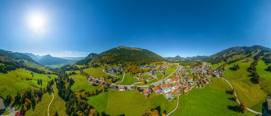 Bad Hindelang-Oberjoch an einem sonnigen Herbsttag, 360 Grad Rundblick