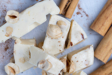 homemade white chocolate with cinnamon and nuts