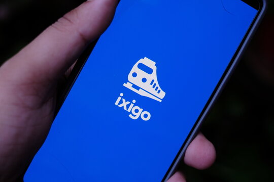 Ixigo app on mobile, ixigo is an Indian online travel portal for train , bus and hotel bookings launched in 2007