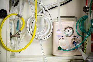 Oxygen supply equipment in a hospital delivery room - 707865344