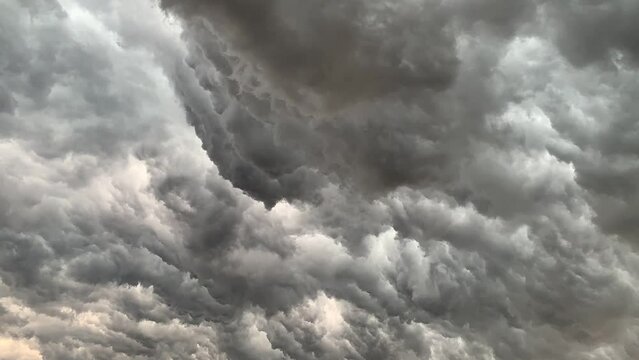 storm clouds timelapse in evening