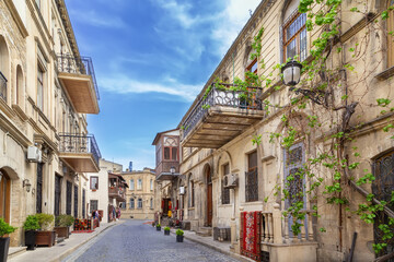 Street in Old City Baku, Azerbaijan - obrazy, fototapety, plakaty