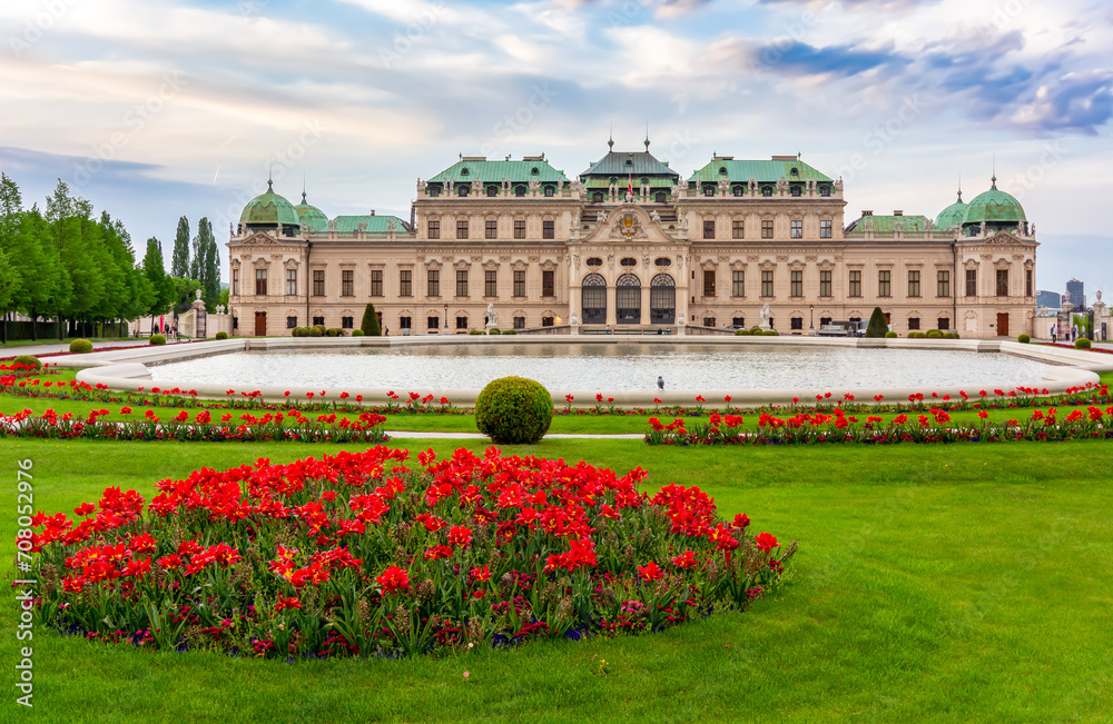 Wall mural upper belvedere palace and gardens at sunset, vienna, austria