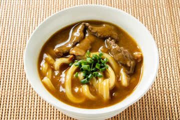 カレーうどん(牛肉入り)。
