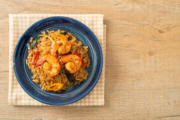 shrimps fried rice with herbs and spices