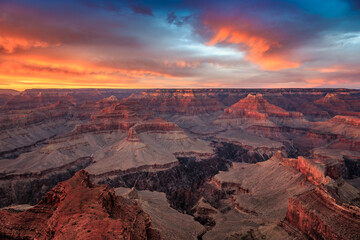 Fototapeta na wymiar Red Sky Sunset on the Grand Canyon, Grand Canyon National Park, Arizona