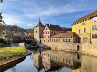Fototapeta premium building, architecture, house, castle, old, nature, rural, brick, ruin, autumn, sun, idyll, paradise, city, river, water, history, old town, reflection