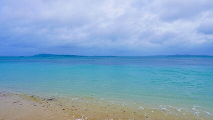 Fototapeta premium 沖縄県うるま市津堅島のヤジリ浜