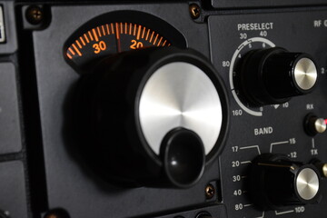 FT-101ZD is a vintage precision engineered, high- performance HAM-RADIO HF transceiver years aprox....