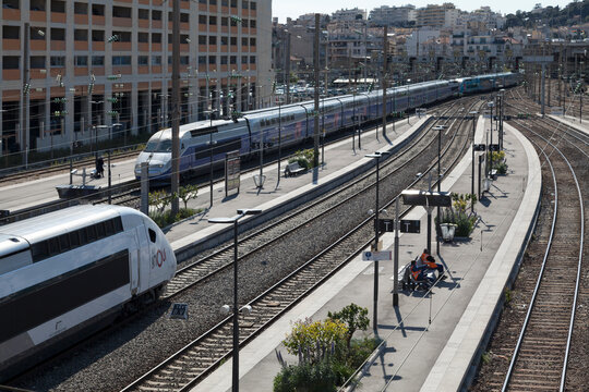 TGV entering Nice-Ville railway station