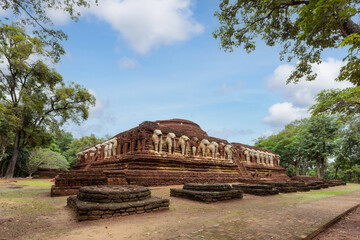 Wat Chang Rob temple in Kamphaeng Phet Historical Park, UNESCO World Heritage site, popular...