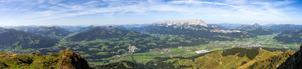 Fototapeta na wymiar View from the Kitzbüheler Horn mountain