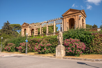 Obraz premium Barcelona's pedralbes royal palace grounds and gardens.
