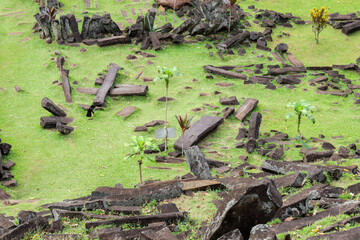 the formation of pyramidal rock structures at the Gunung Padang megalithic site