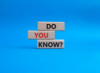 Do you know symbol. Concept word Do you know on wooden cubes. Beautiful blue background. Business and Do you know concept. Copy space.