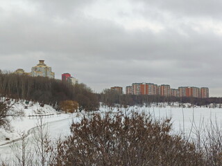 Winter on the city pond