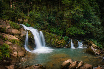 Obraz premium waterfall in the forest