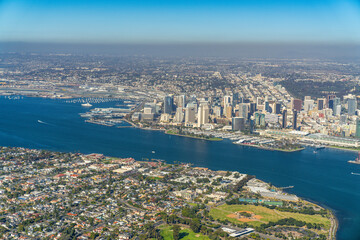 Obraz premium San Diego Skyline: Aerial Majesty of Urban Waterfront and Architectural Splendor, January 2024