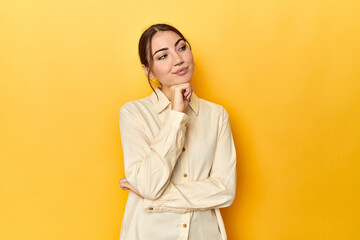 thinking and looking up, being reflective, contemplating, having a fantasy.