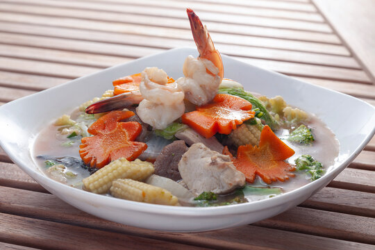 Capcay Seafood in A Bowl