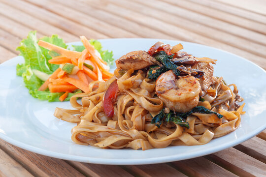 Kwe Tiaw Fried Shrimp