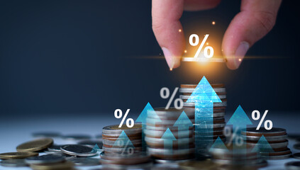 Interest rate increase concept. Businessman show  percentage and up arrow investment, Interest rate increase, business hike growth, stocks, mutual fund, high exchange rate. Long term investment - obrazy, fototapety, plakaty