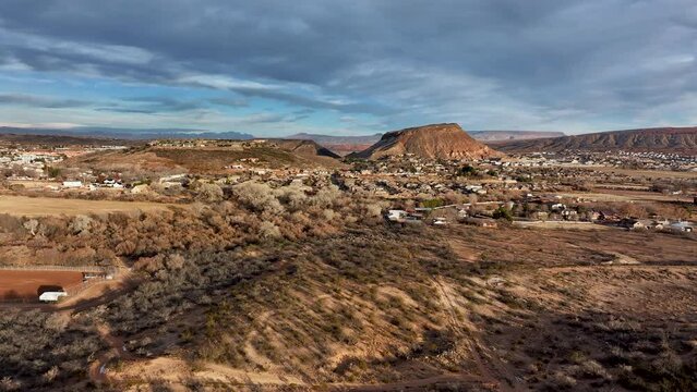 Desert Neighborhood Images – Browse 17,296 Stock Photos, Vectors, and ...