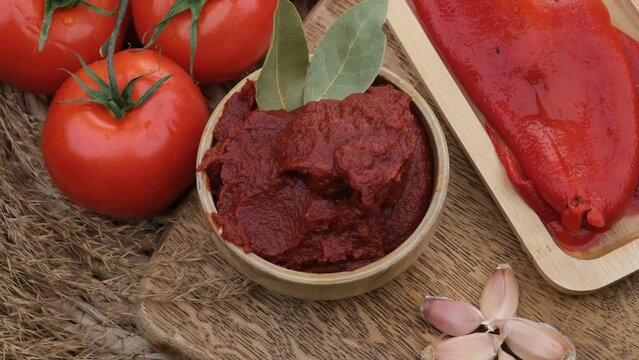 tomatoes paste organic