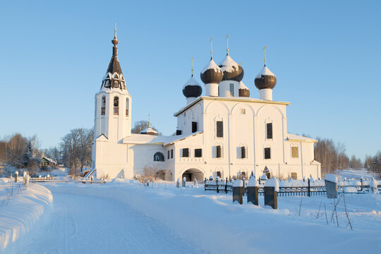 The ancient Church of the Epiphany in the village of Khopylevo (the birthplace of the Russian naval commander F. Ushakov) on a January morning. Yaroslavl region, Russia