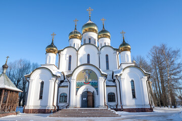 Fototapeta na wymiar St. Nicholas Cathedral of the St. Nicholas Convent on a sunny January day, Pereslavl-Zalessky. Golden ring of Russia